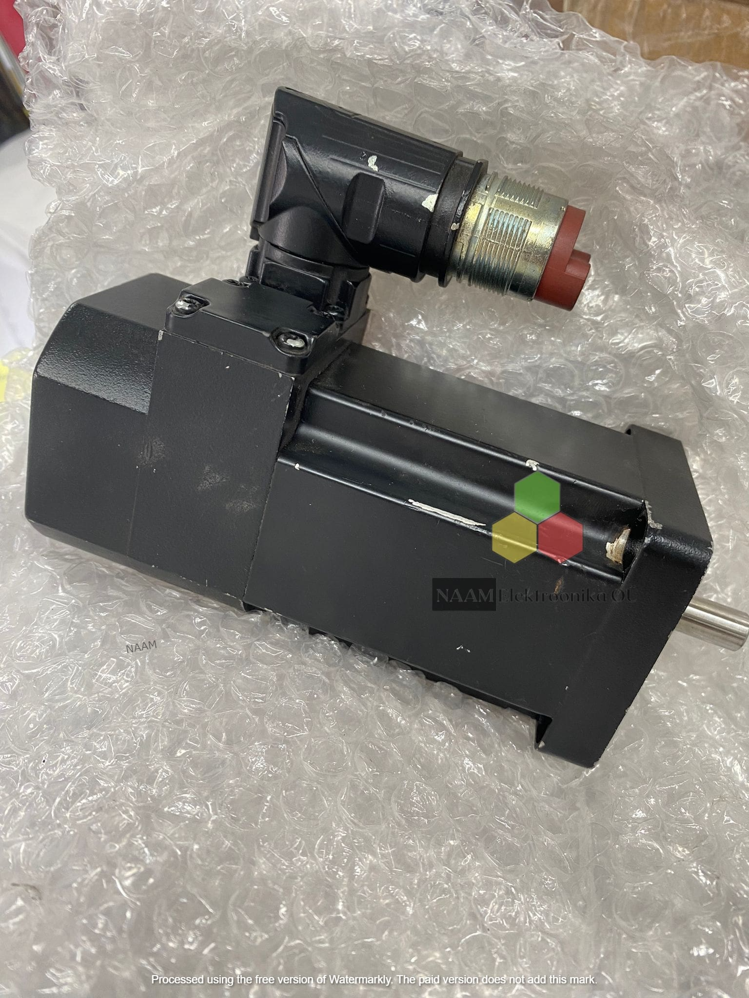 8LSA25.D9060S000-3
